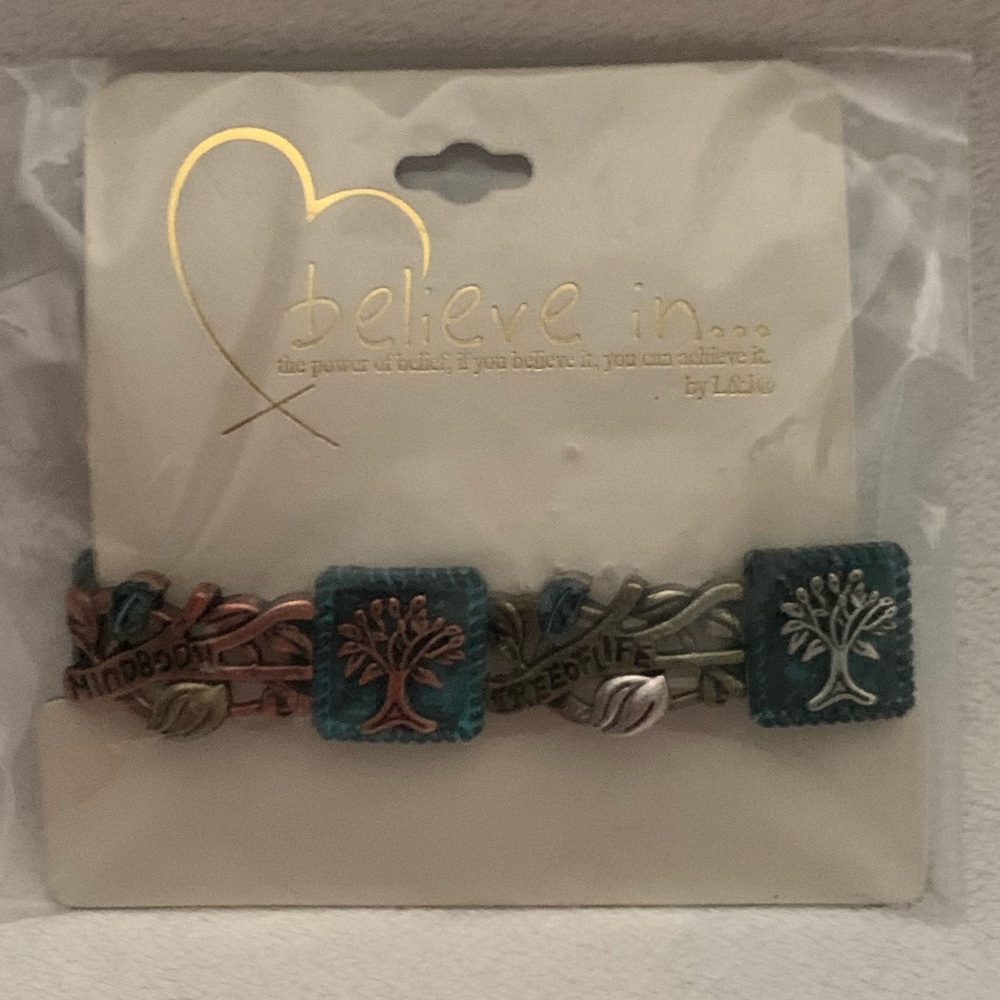 Brand New Tree of Life Fashion Bracelet!
